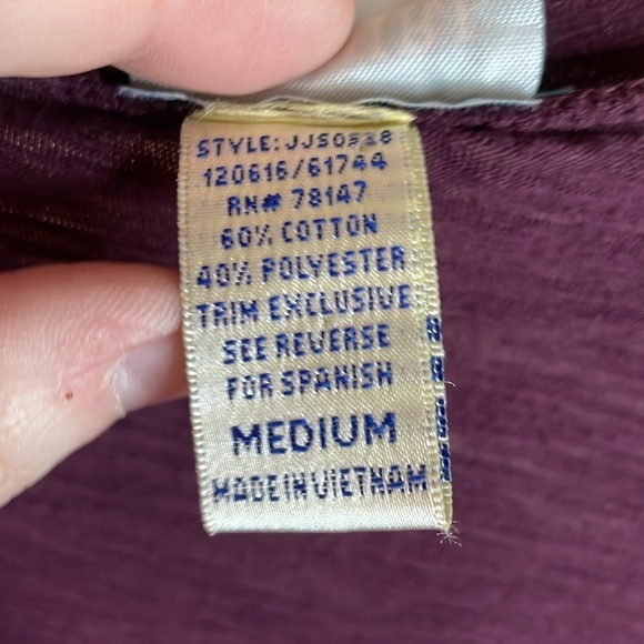 Cowgirl Hardware Purple‎ Vee Neck Sequins Winged Cross Fitted Medium Tee Shirt - Picture 3 of 6